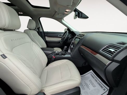 Used 2018 Ford Explorer Platinum image 15