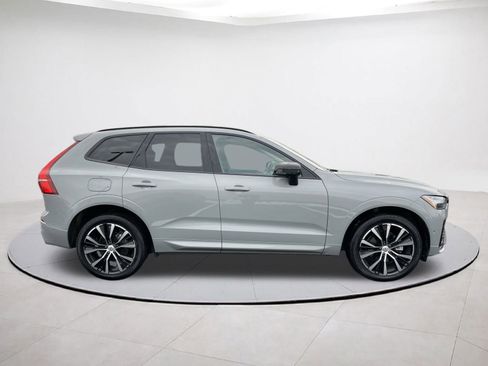 Used 2025 Volvo XC60 B5 Plus image 6