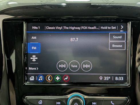 Used 2020 Chevrolet Traverse LT image 23