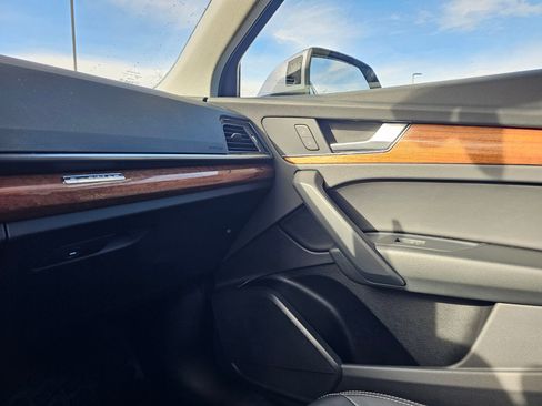 Used 2023 Audi Q5 2.0T Premium image 60