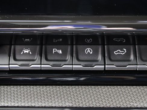 Used 2024 Chevrolet Silverado 1500 ZR2 image 62