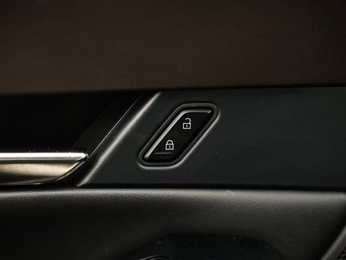 Used 2023 MAZDA CX-30 AWD 2.5 S w/ Premium Package image 17