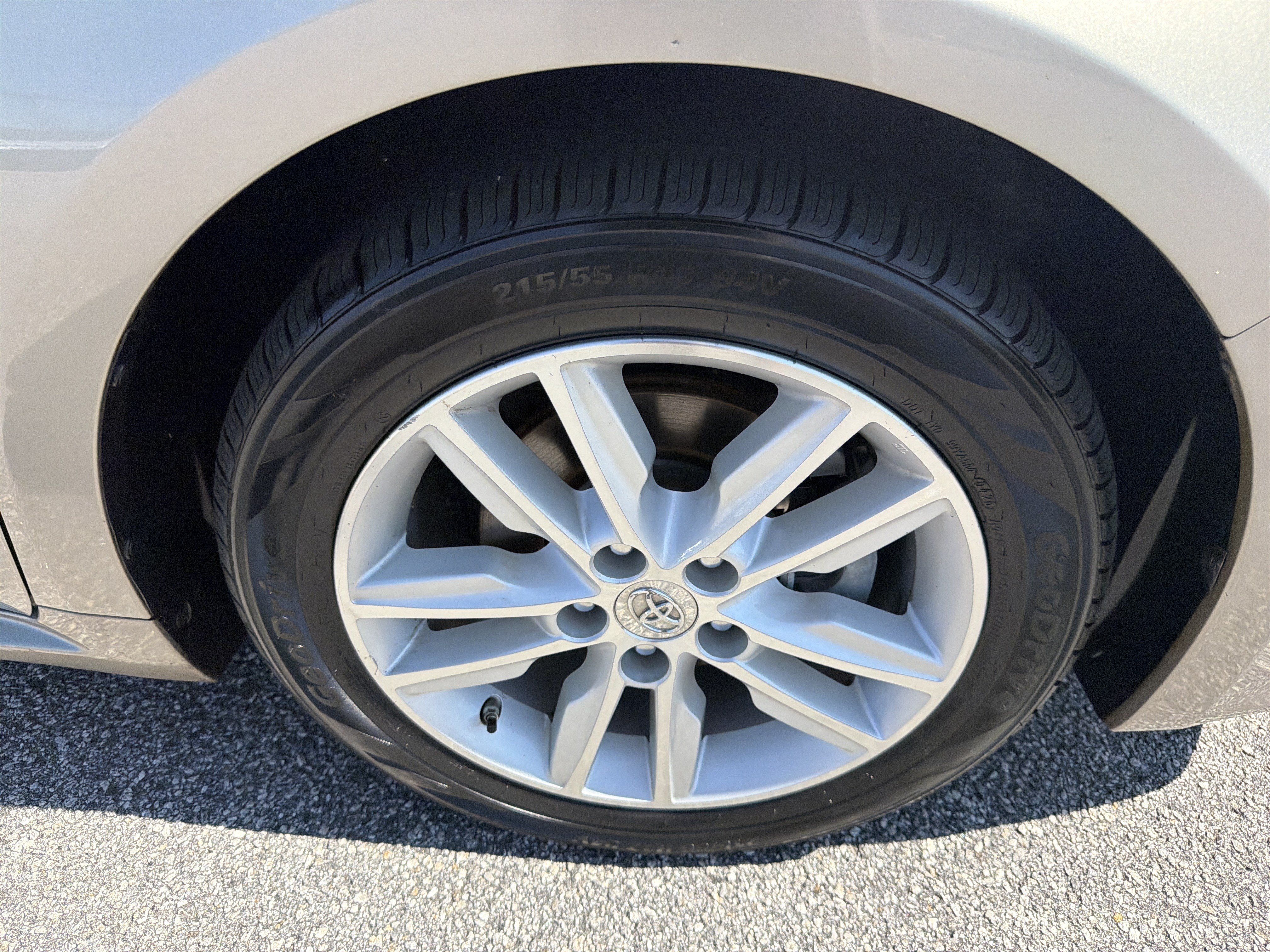 Used 2014 Toyota Avalon XLE FWD image 23