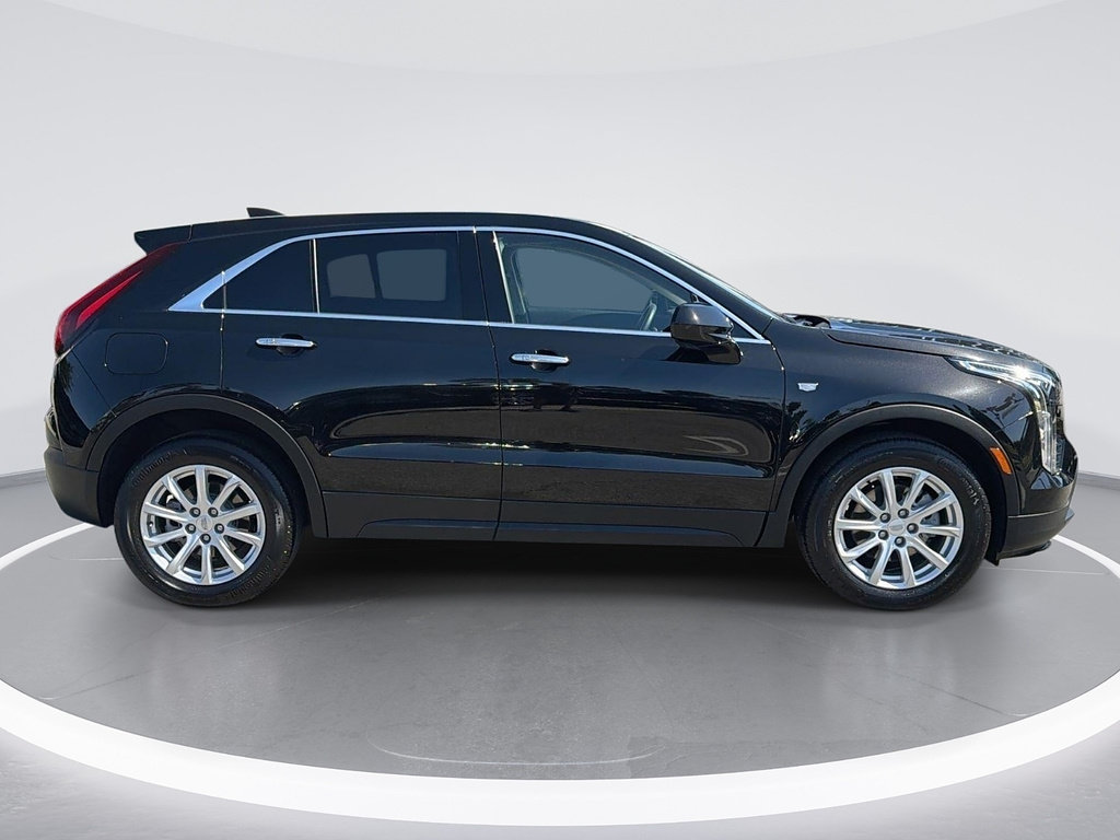 Certified 2023 Cadillac XT4 Luxury FWD image 3