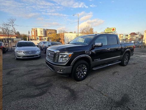Used 2017 Nissan Titan Platinum Reserve image 2