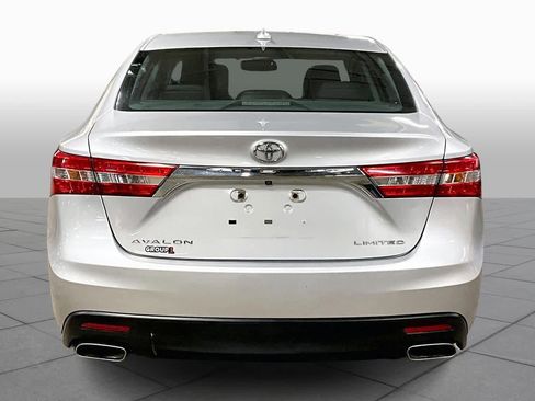 Used 2013 Toyota Avalon Limited image 4