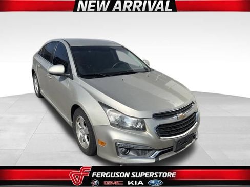 Used 2015 Chevrolet Cruze LT FWD image 1