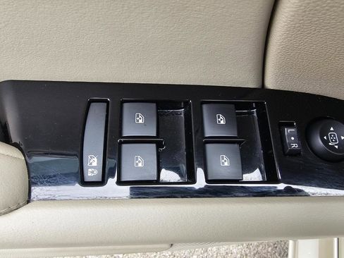 Used 2014 Cadillac XTS Premium image 31