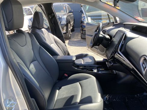 Used 2020 Toyota Prius Prime XLE image 22