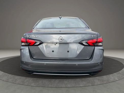 Used 2021 Nissan Versa SV image 6