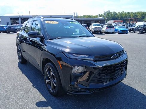 Used 2022 Chevrolet TrailBlazer RS w/ Sun and Liftgate Package image 7