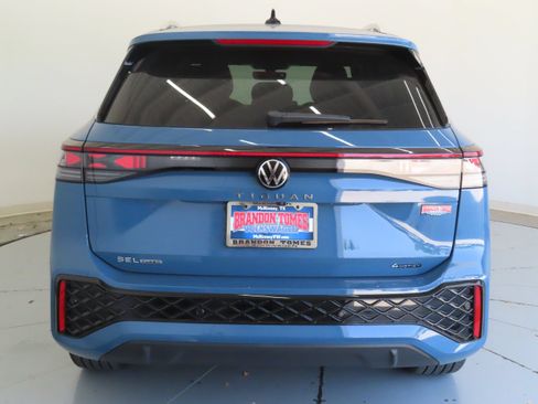 New 2026 Volkswagen Tiguan SEL R-Line AWD/4WD image 4