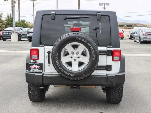 Used 2018 Jeep Wrangler Unlimited Sport S AWD/4WD image 7