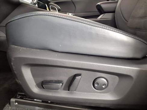 Used 2024 Mitsubishi Outlander SE image 12