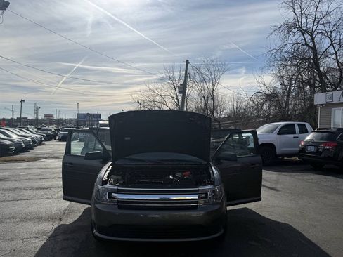 Used 2017 Ford Flex SE FWD image 21