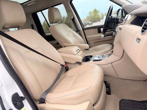 Used 2016 Land Rover LR4 HSE AWD/4WD image 5