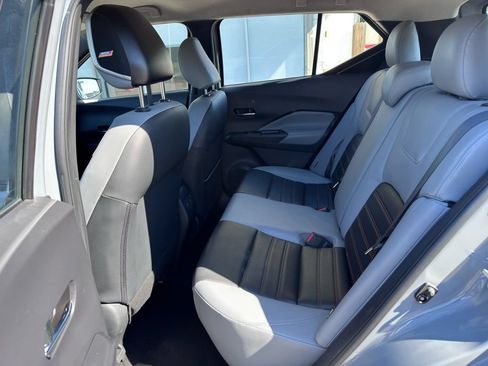 Used 2022 Nissan Kicks SR w/ Premium Package FWD image 36
