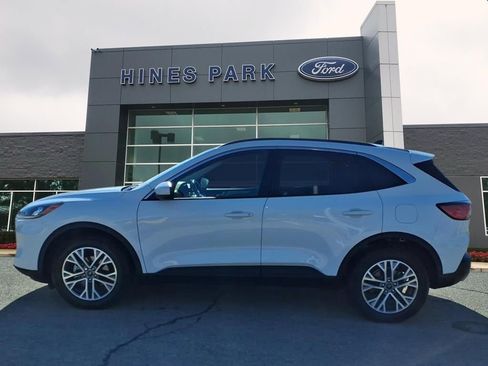 Used 2022 Ford Escape SEL image 4