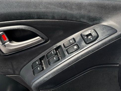 Used 2012 Hyundai Tucson GLS FWD image 16