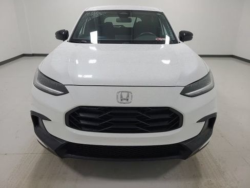 Used 2025 Honda HR-V Sport image 2