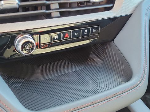 New 2026 Ford Explorer Active w/ Active Comfort Package image 31