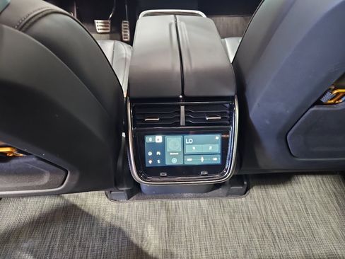 Used 2023 Rivian R1S Adventure AWD/4WD image 22