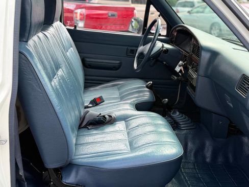 Used 1989 Toyota Pickup Deluxe AWD/4WD image 43