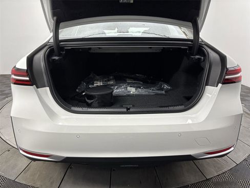 New 2026 BMW i5 eDrive40 AWD/4WD image 21