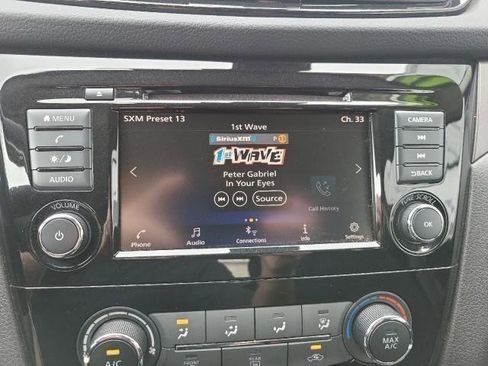 Used 2021 Nissan Rogue Sport S image 9