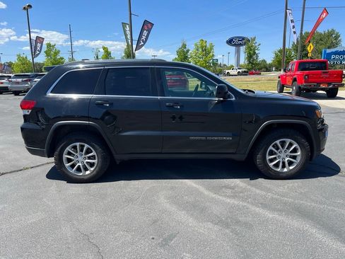 Used 2021 Jeep Grand Cherokee Laredo AWD/4WD image 7