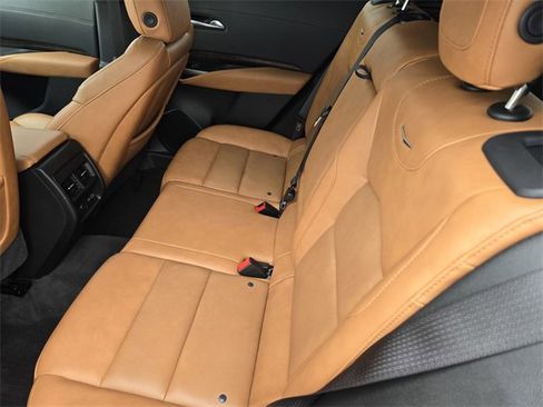 Used 2023 Cadillac XT4 Sport image 11