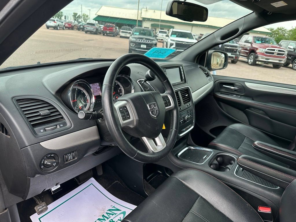 Used 2017 Dodge Grand Caravan GT FWD image 13