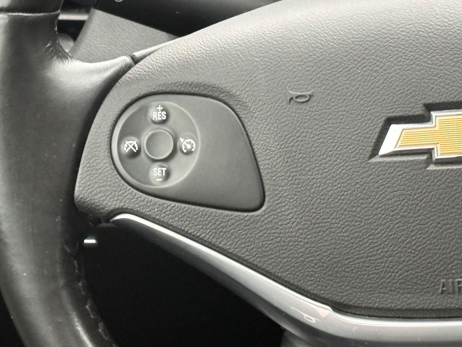 Used 2016 Chevrolet Impala LT w/ Convenience Package FWD image 8