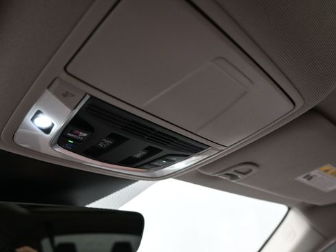 Used 2024 Acura MDX SH-AWD w/ Advance Package image 14