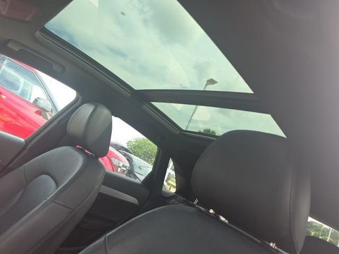 Used 2018 Audi Q3 2.0T Premium AWD/4WD image 4