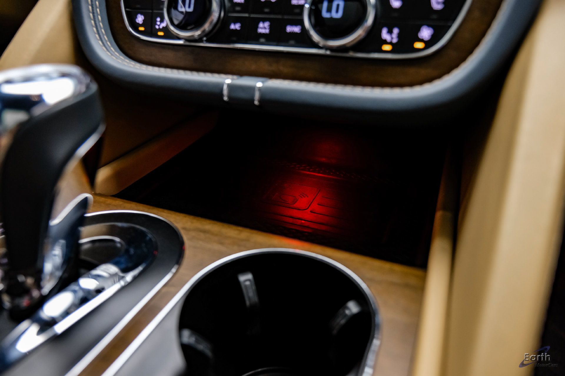 Used 2023 Bentley Bentayga Extended Wheelbase AWD/4WD image 57