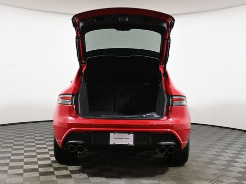 Used 2026 Porsche Macan AWD/4WD image 42