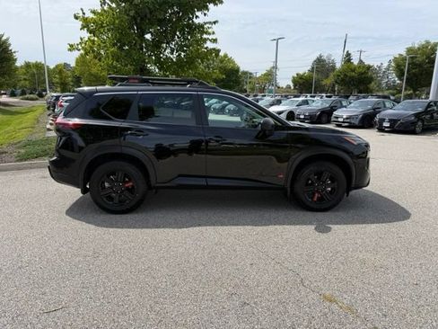 Certified 2026 Nissan Rogue SV AWD/4WD image 5