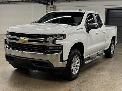 Used 2019 Chevrolet Silverado 1500 LT w/ All-Star Edition AWD/4WD image 3