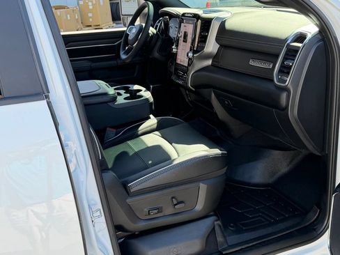 Used 2026 RAM 2500 Laramie AWD/4WD image 24