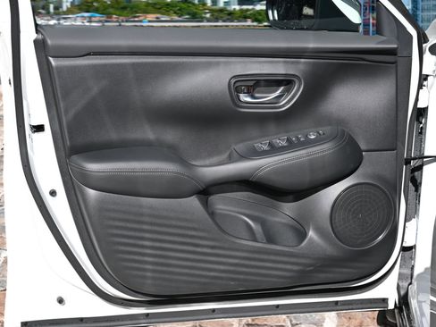 New 2026 Honda HR-V EX-L image 10