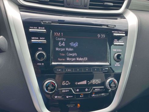 Used 2017 Nissan Murano S FWD image 8