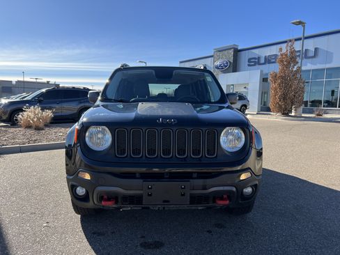 Used 2016 Jeep Renegade Trailhawk w/ Premium Trailhawk Package image 14