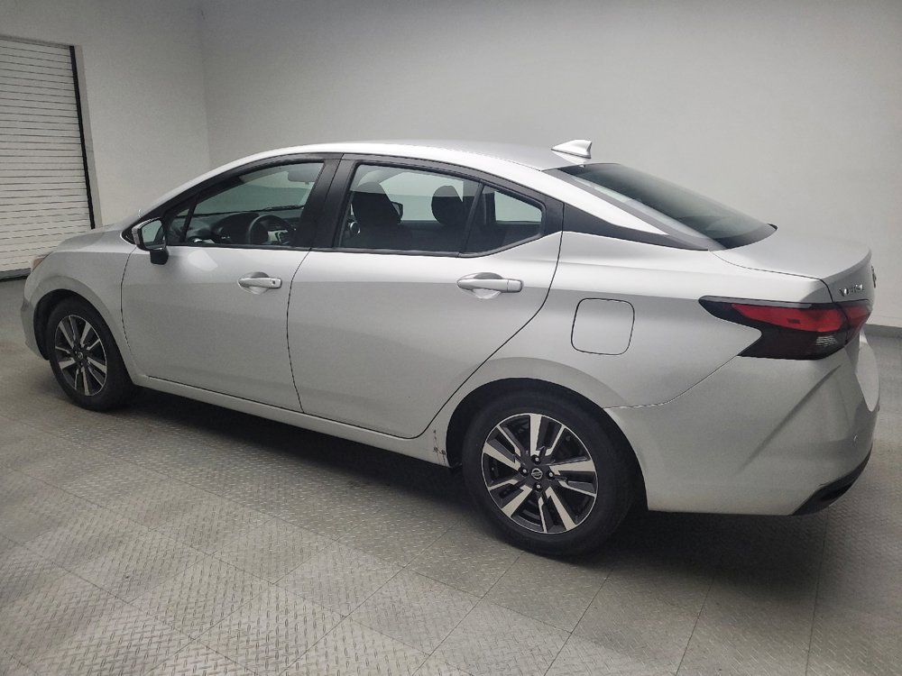 Used 2021 Nissan Versa SV FWD image 3