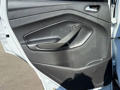 Used 2019 Ford Escape SE image 30