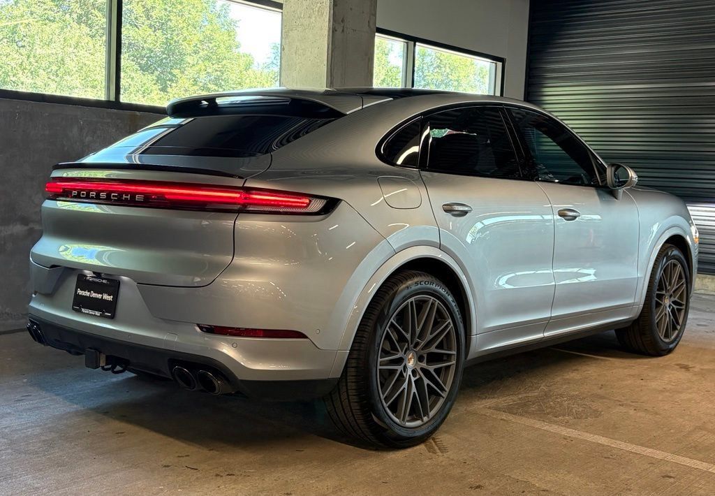 Used 2026 Porsche Cayenne Coupe AWD/4WD image 8