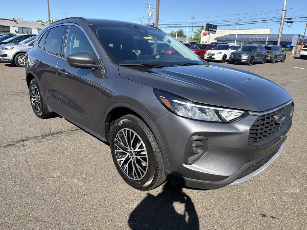 Used 2025 Ford Escape SE FWD image 7