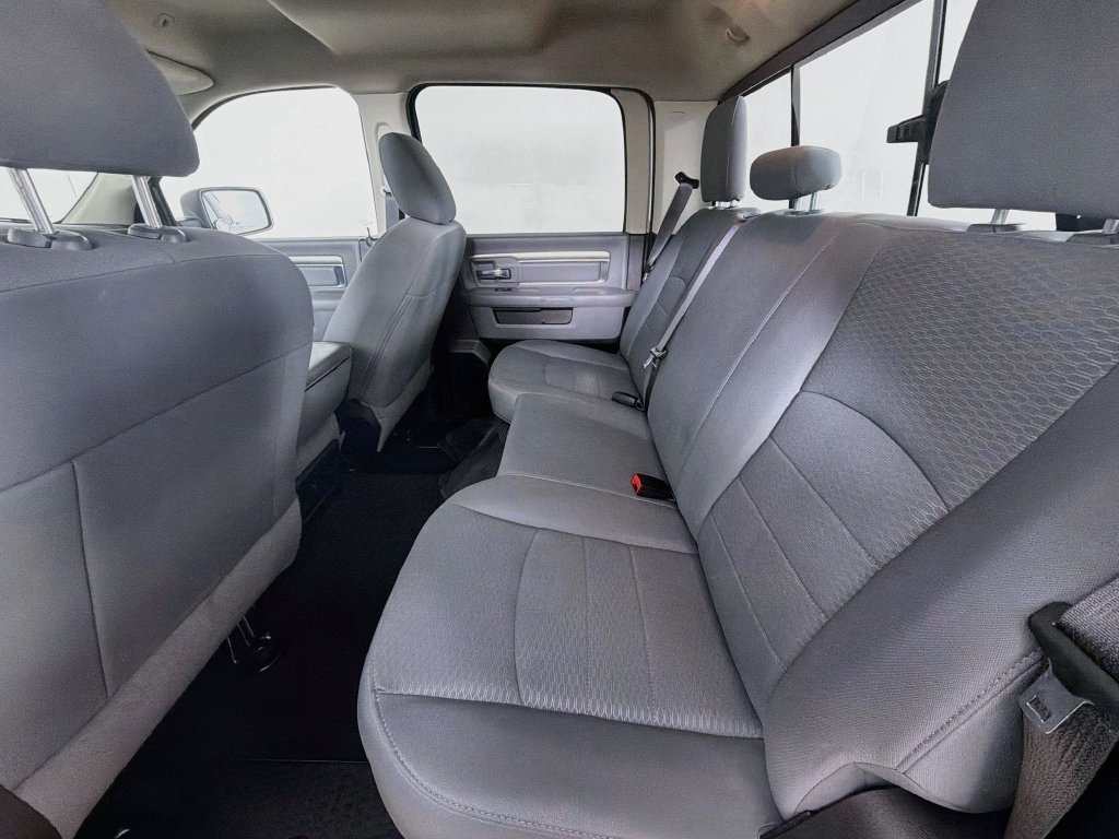 Used 2019 RAM 1500 Classic SLT AWD/4WD image 23