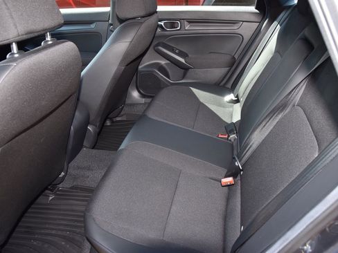 Used 2025 Honda Civic Sport image 10