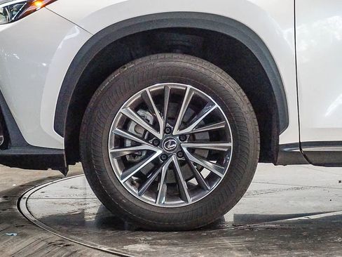 Used 2024 Lexus NX 250 FWD image 9